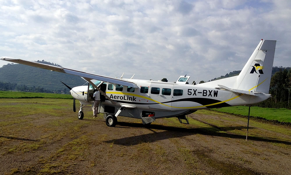 7 Days Best of Uganda Flying Tour